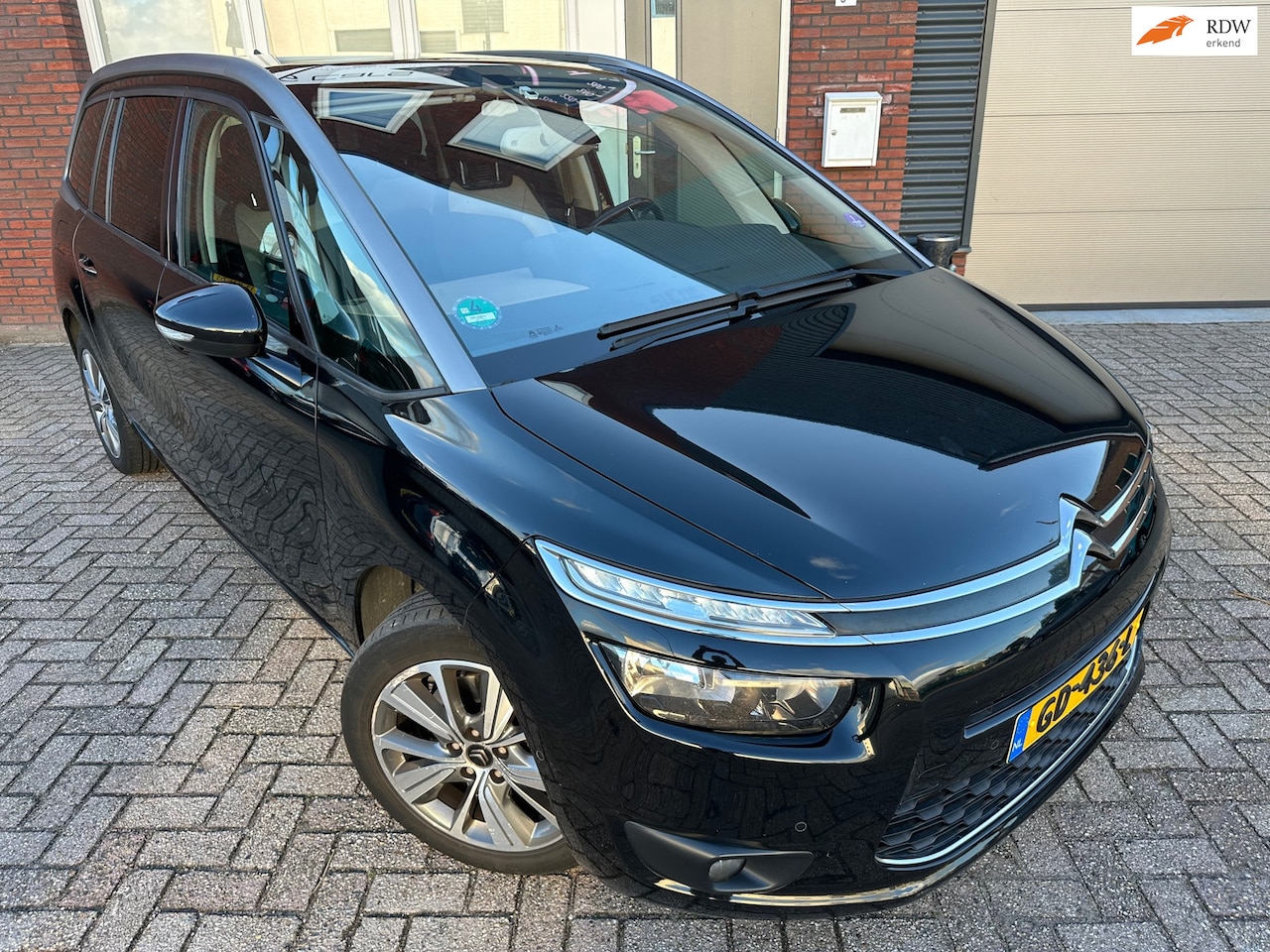 Citroën Grand C4 Picasso - 1.6 e-THP Business 7P / Navi / Camera / Massage - AutoWereld.nl