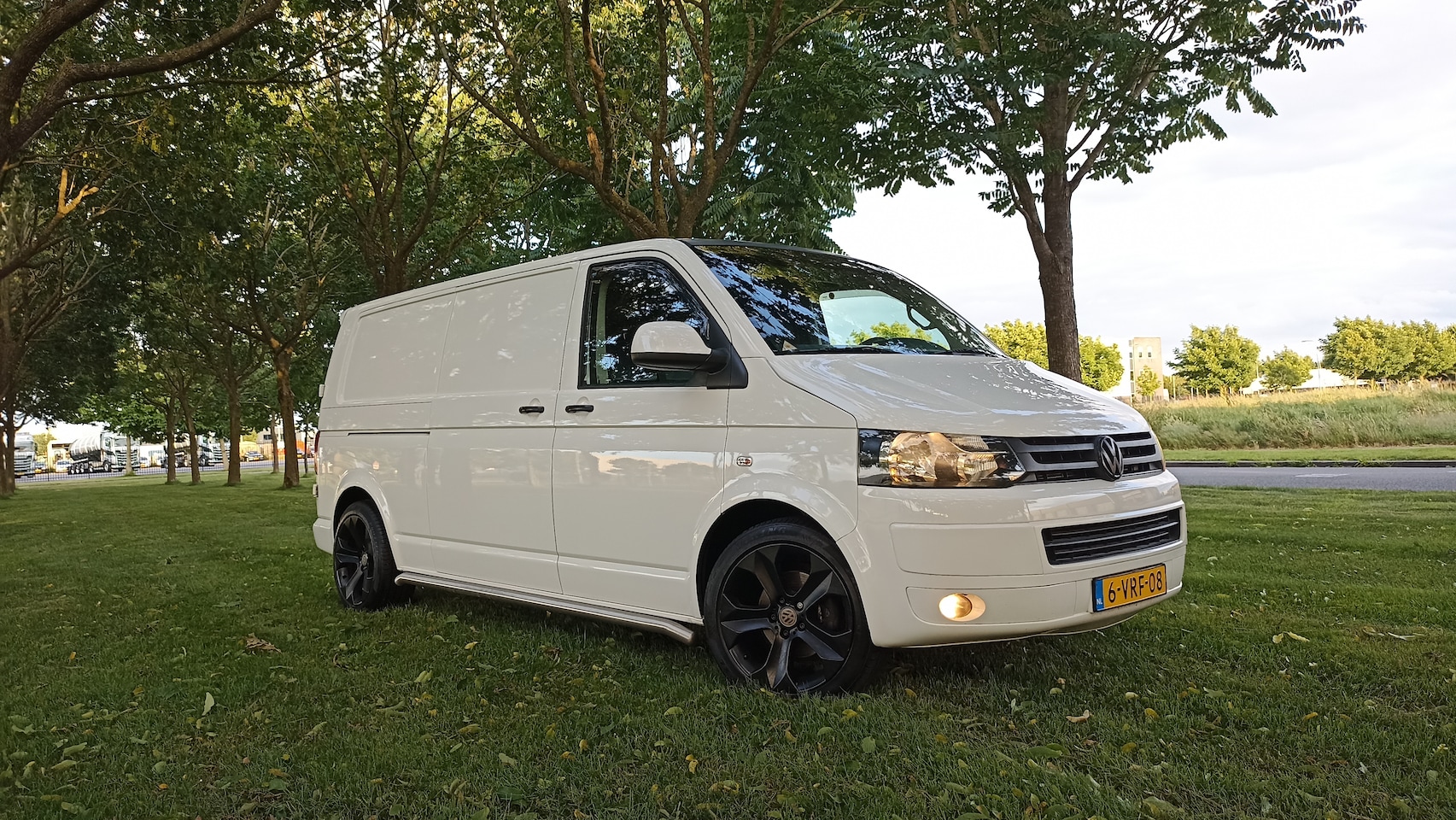 Volkswagen Transporter - 2.0 TDI L2H1 - AutoWereld.nl