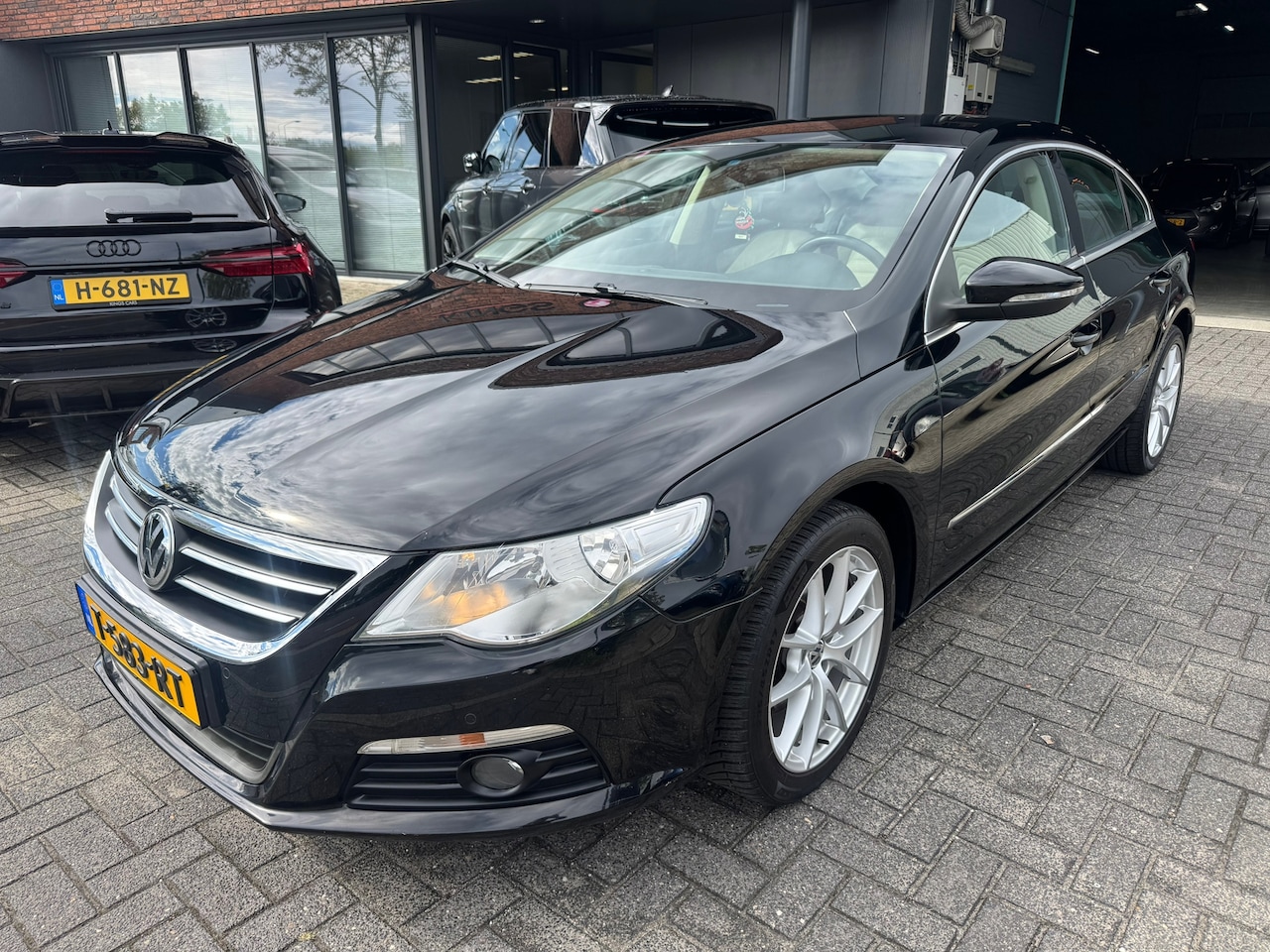 Volkswagen Passat CC - 1.8 TSI 4p. AUTOMAAT ALCANTARA 18 INCH PDC CAMERA - AutoWereld.nl