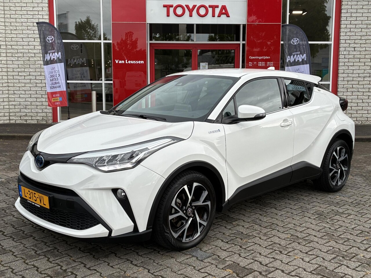 Toyota C-HR - 1.8 HYBRID DYNAMIC PARKCAMERA PARKSENSOREN V+A LM-VELGEN APPLE/ANDROID NL-AUTO - AutoWereld.nl