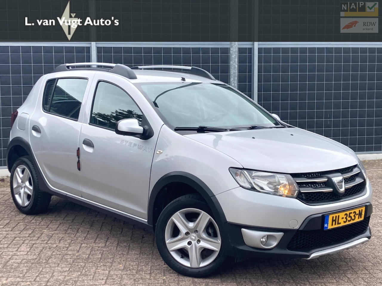 Dacia Sandero Stepway - 0.9 TCe Lauréate - AutoWereld.nl