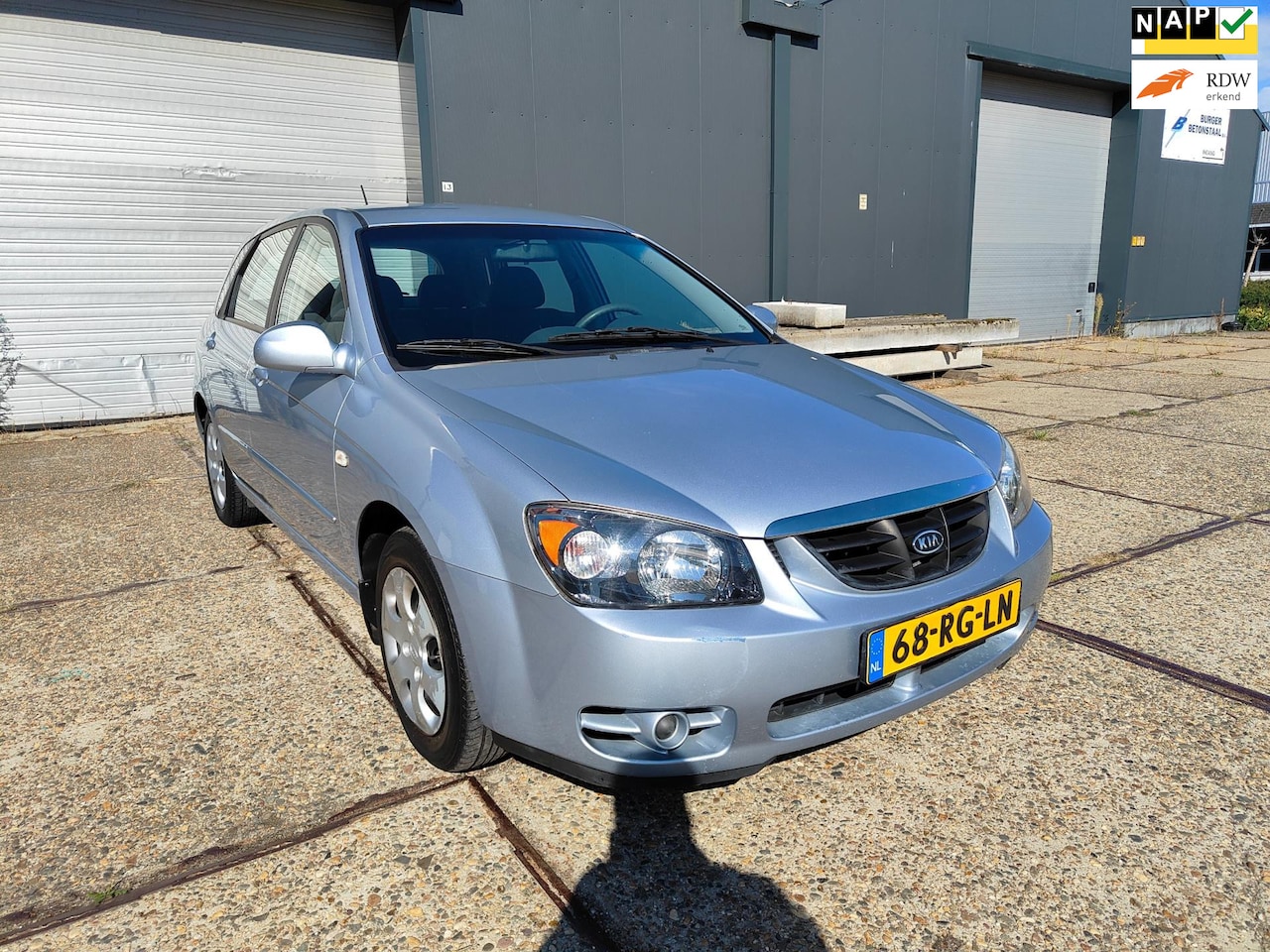 Kia Cerato - 1.6-16V LX 1.6-16V LX ( Unieke lage kilometerstand) - AutoWereld.nl
