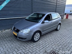 Volkswagen Polo - 1.4-16V Trendline NAP/ AIRCO/ LM VELGEN/ 5DRS/