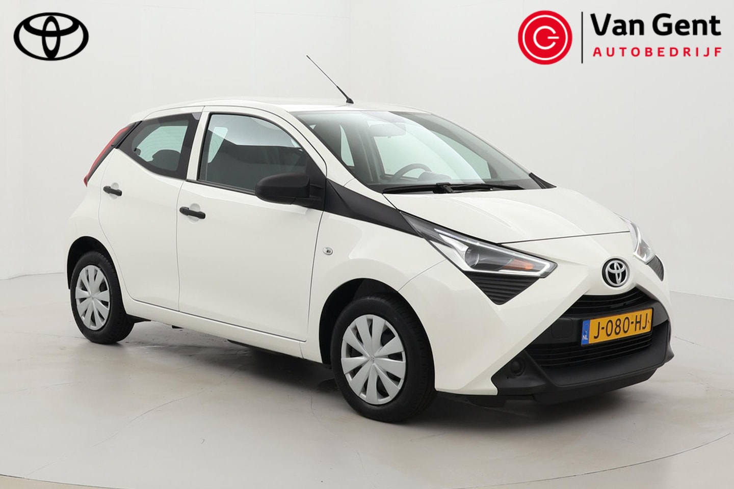Toyota Aygo - 1.0 VVT-i x-fun | Airco | Bluetooth | Elektrische ramen voor | Multifunctioneel stuurwiel - AutoWereld.nl
