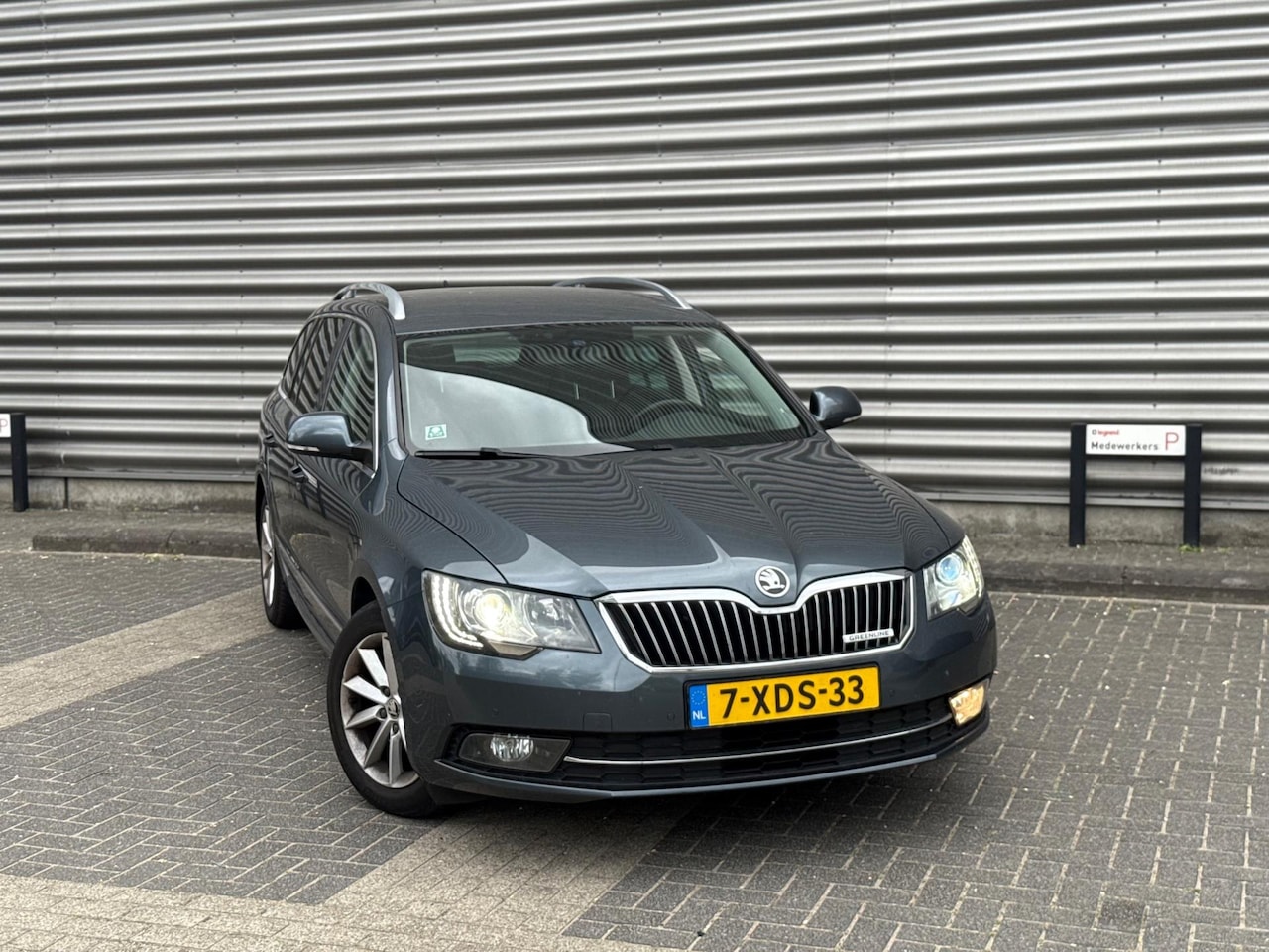 Skoda Superb Combi - 1.6 TDI Ambition Business (bj 2014) LEER|XENON|NAVI|VOL - AutoWereld.nl