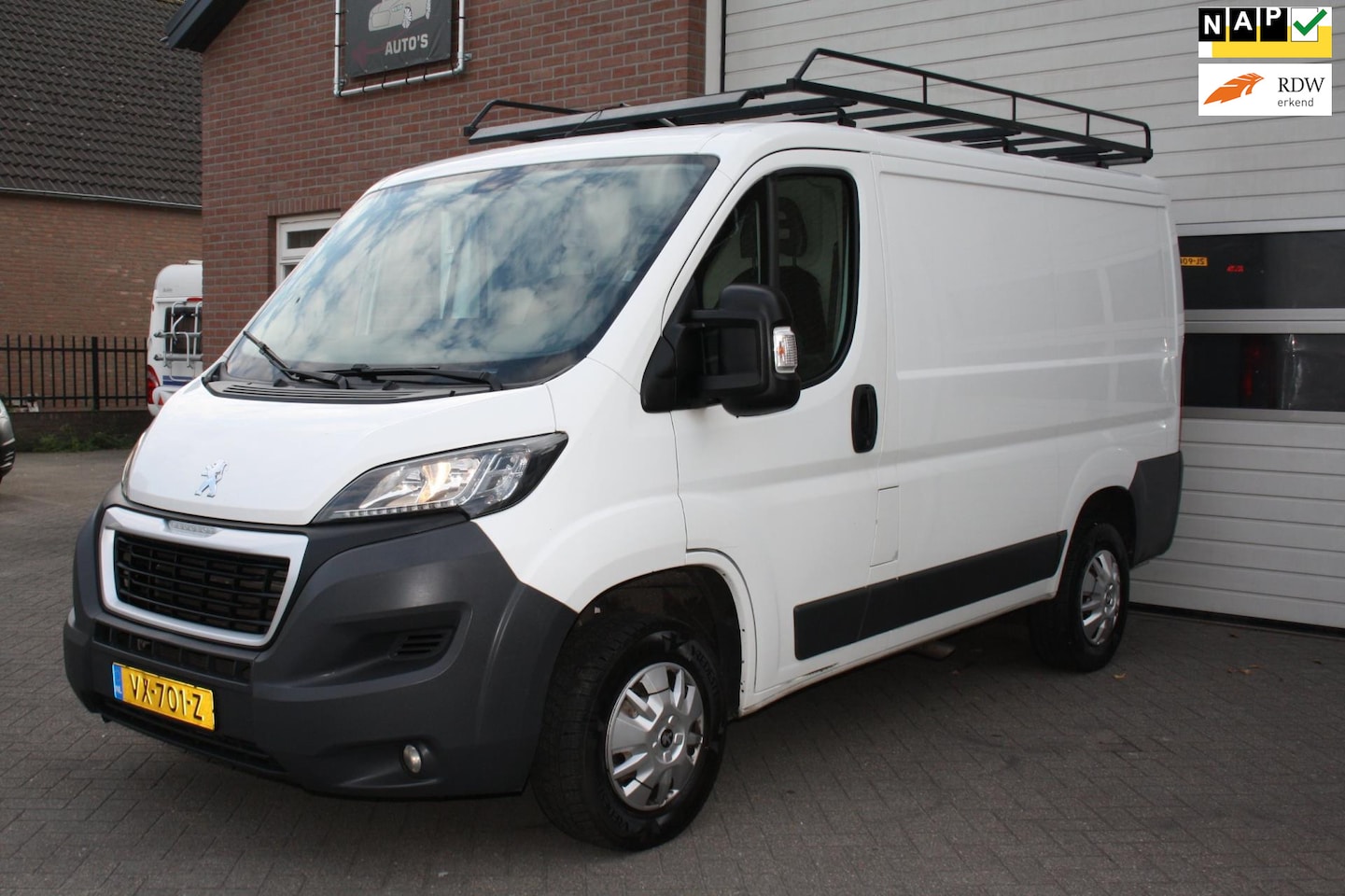 Peugeot Boxer - 330 2.2 HDI L1H2 XR GARANTIE, EX BTW, Camera, Airco, Imperiaal, Trekhaak, Trap, 3Persoons. - AutoWereld.nl