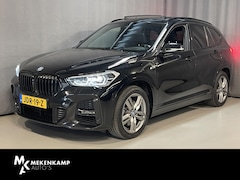 BMW X1 - xDrive25e High Executive M Sport 18''/Panoramadak/Keyless/HiFi/Trekhaak/Camera/Stoelverwar