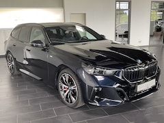 BMW 5-serie Touring - 540d xDrive M-SPORT Pro * LED, PANORAMA, LEDER, 20-inch LMV, ICONIC GLOW, TREKH * Ex - € 2
