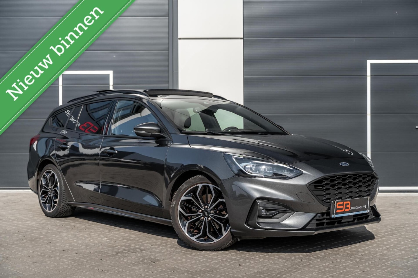 Ford Focus Wagon - 1.0 EcoBoost Titanium Business PANO BOMVOL! - AutoWereld.nl
