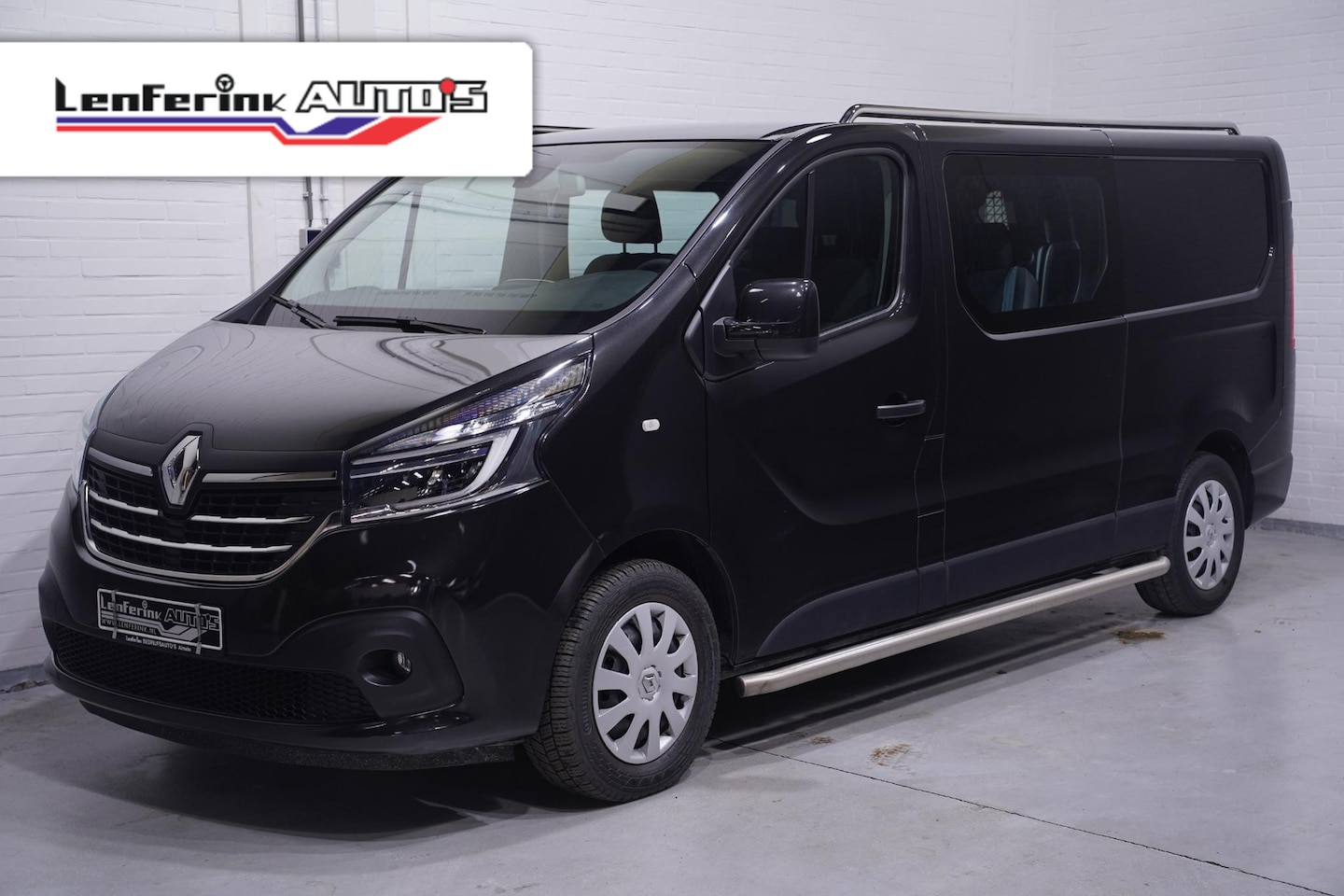 Renault Trafic - 2.0 dCi 120 pk L2H1 Dubbel Cabine 5p, NAP Camera, Navi, Airco ECC, LED Koplampen, Sidebars - AutoWereld.nl