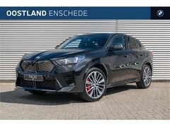 BMW iX2 - eDrive20 M Sport / Trekhaak / Sportstoelen / Achteruitrijcamera / Adaptieve LED / M Adapti
