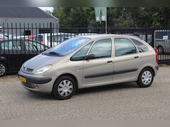 Citroën Xsara Picasso - 1.8i-16V Différence 2