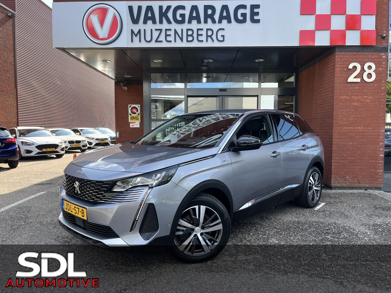Peugeot 3008 - 1.6 HYbrid 225 Allure Pack Business // NAVI + CARPLAY // PDC V+A // CAMERA // LED // CLIMA - AutoWereld.nl