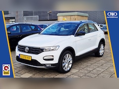Volkswagen T-Roc - 1.5 TSI Style Business Automaat