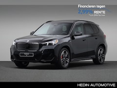 BMW iX1 - eDrive20 67 kWh M Sport Edition | M-Sportpakket Pro | 19'' M-Lichtmetaalvelgen Dubbelspaak