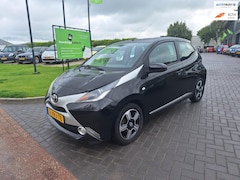 Toyota Aygo - 1.0 VVT-i x-clusiv / Zeer nette auto / Rijkelijk uitgerust