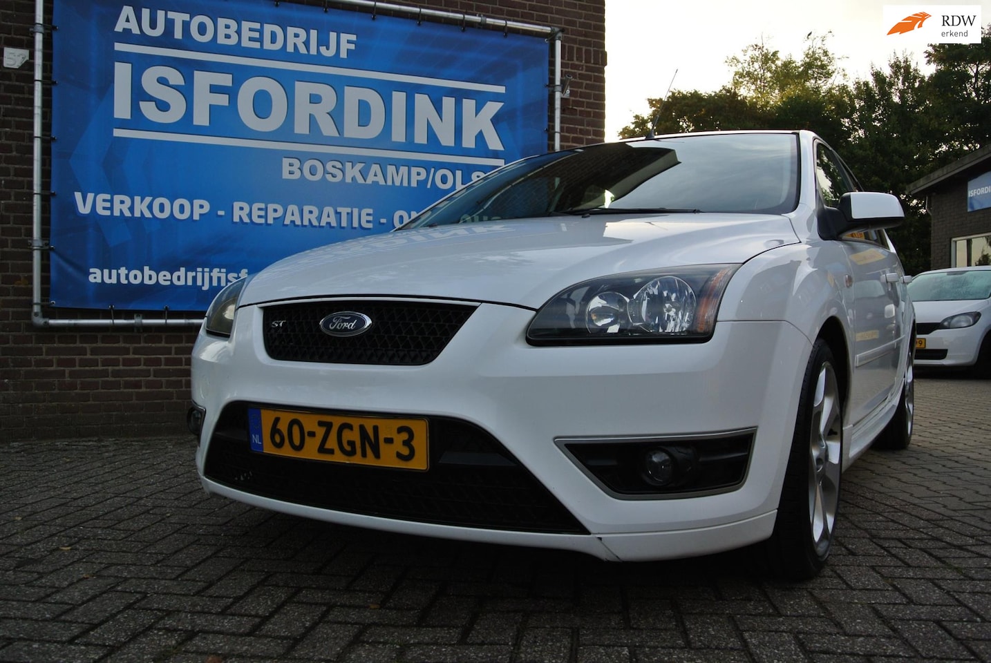 Ford Focus - 1.6-16V ST Pakket uitgevoerd - AutoWereld.nl