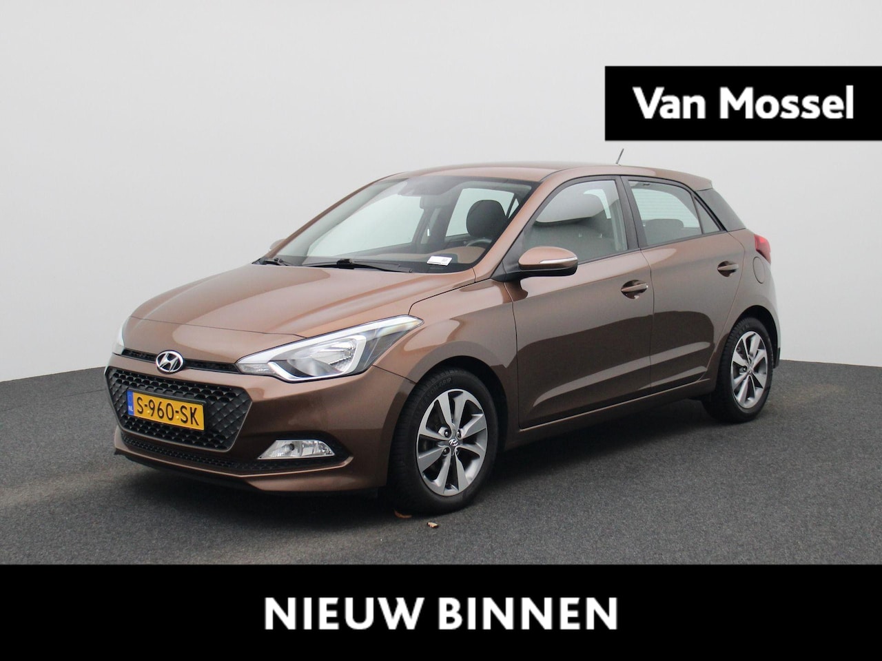 Hyundai i20 - 1.2 HP i-Motion Comfort | Stoelverwarming | Stuurverwarming | Parkeersensoren | - AutoWereld.nl
