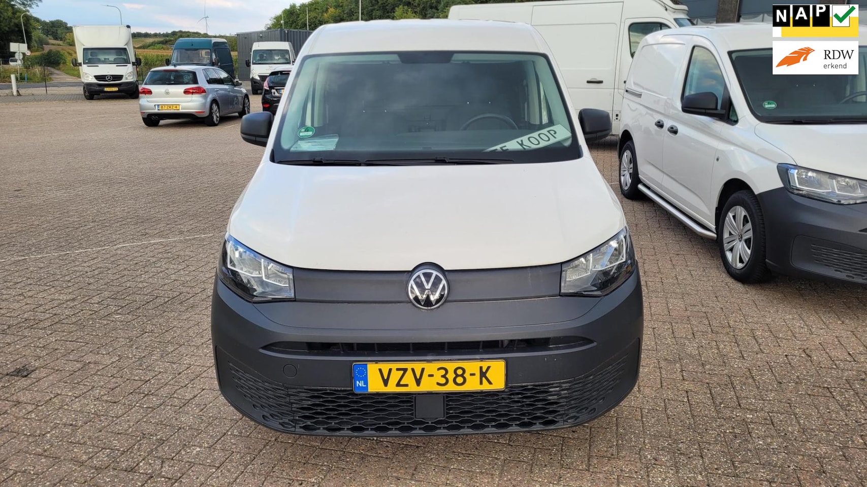 Volkswagen Caddy Cargo - 2.0 TDI Trend 122 pk Automaat *fabrieksgarantie* *1e eigenaar* - AutoWereld.nl
