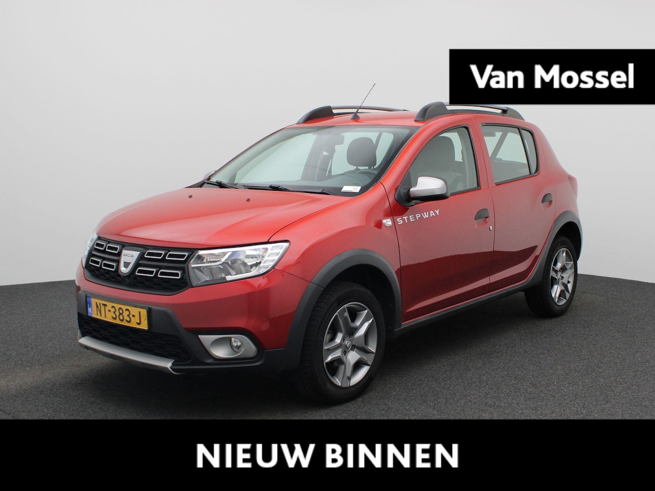 Dacia Sandero Stepway - 0.9 TCe Laureate | Airco | Parkeersensoren | Cruise Control | Radio | - AutoWereld.nl