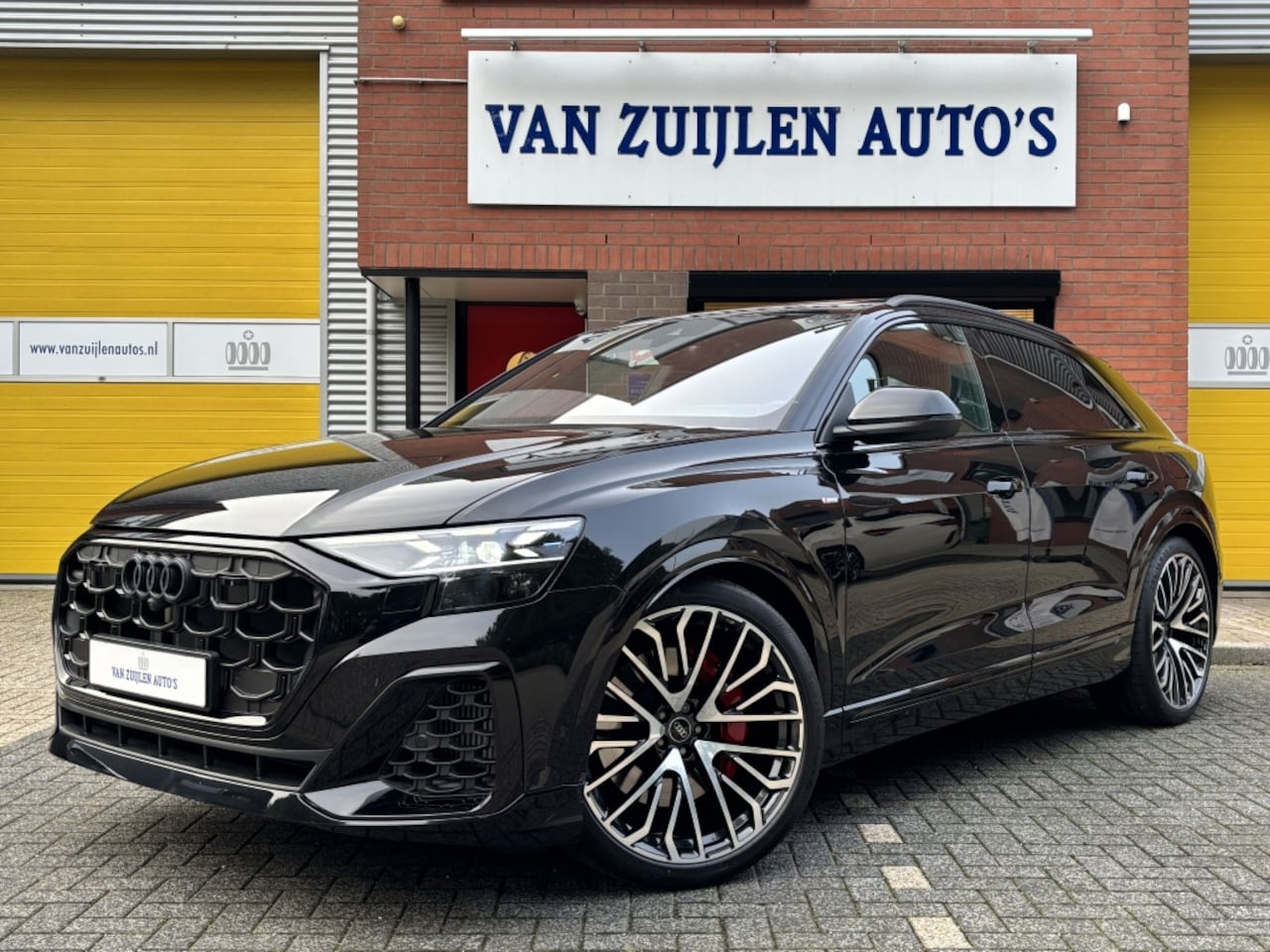 Audi Q8 - 60 TFSIe Quattro 23" Vierwiel Massage OLED Trekhaak Alcantara - AutoWereld.nl