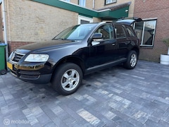 Volkswagen Touareg - 3.2 V6