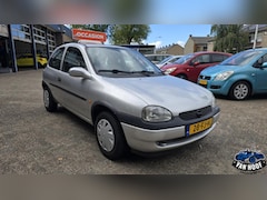 Opel Corsa - 1.2i-16V Onyx