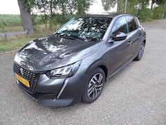 Peugeot 208 - 1.2 PureTech Allure Pack 5452 km ! Stoelverw Carplay Camera Radar Pdc Digital dashbord