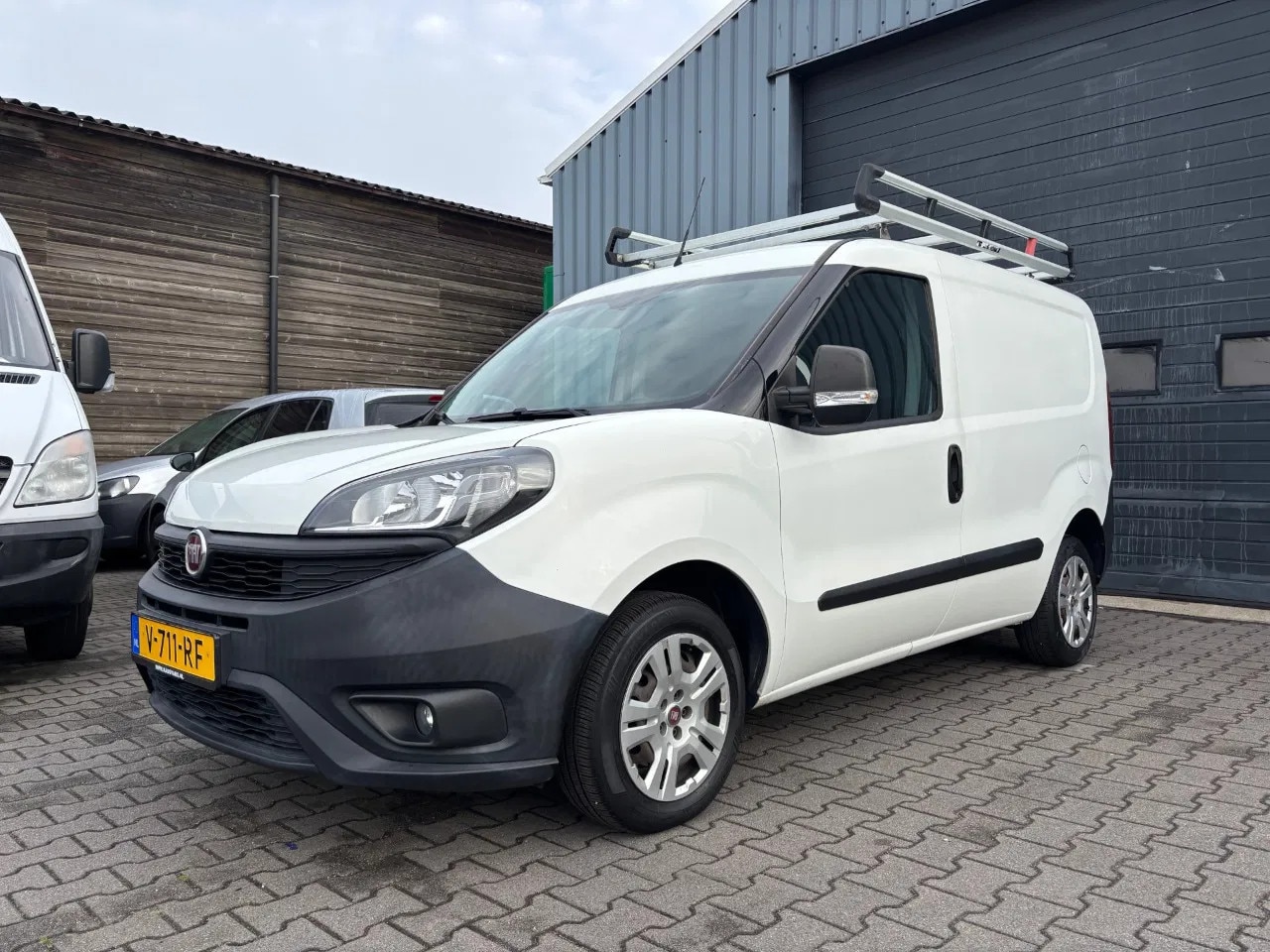 Fiat Doblò - 1.3 MJ L1 Airco Cruisecontrol Navigatie - AutoWereld.nl