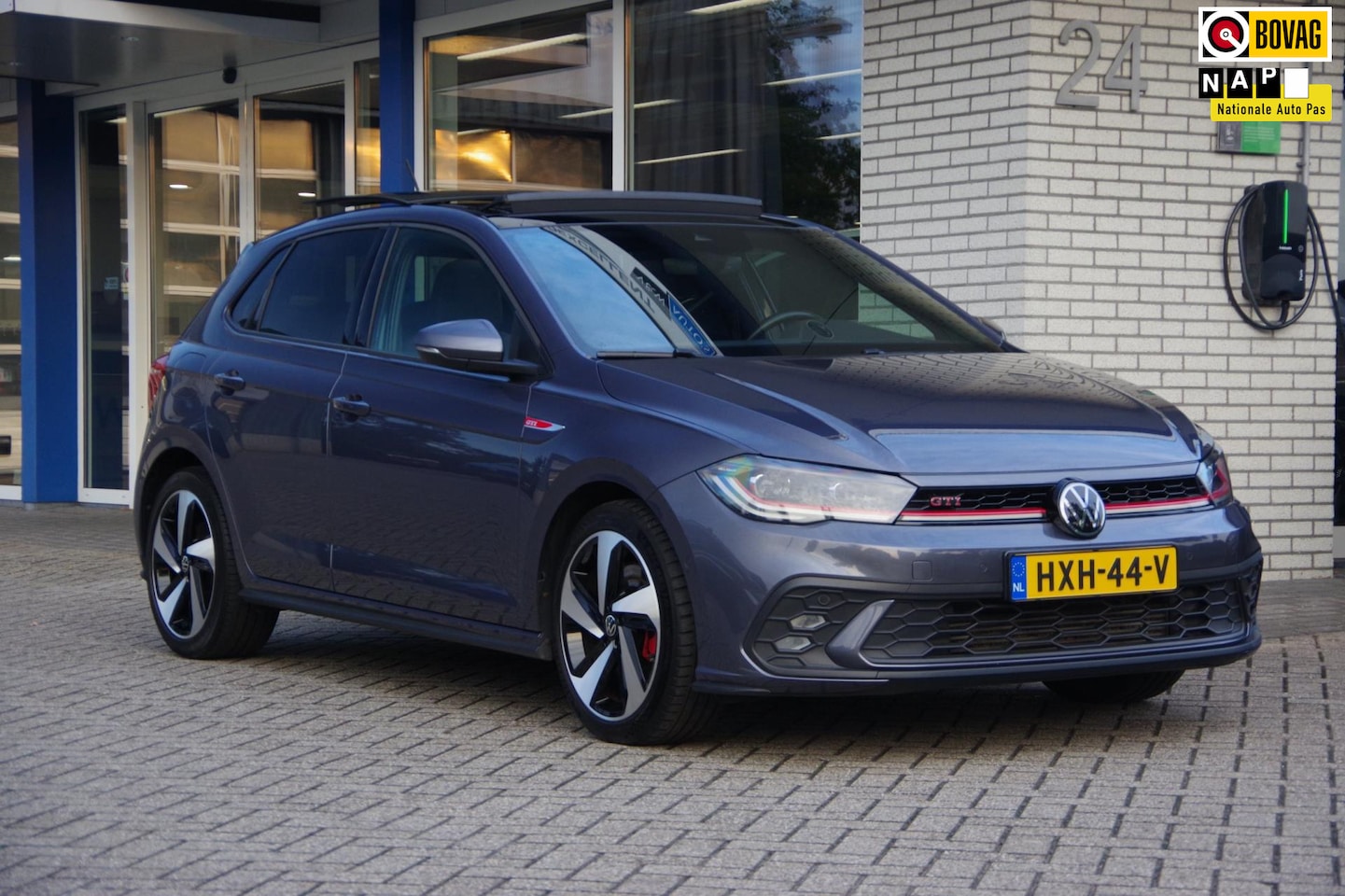 Volkswagen Polo - 2.0 TSI GTI IQ-light Panoramadak Lane/Side assist - AutoWereld.nl