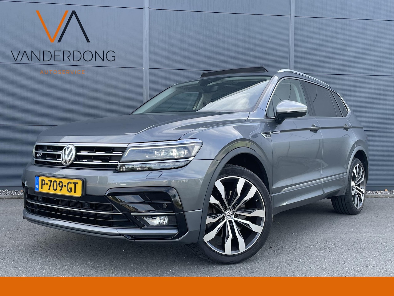 Volkswagen Tiguan Allspace - 2.0 TSI 4Motion Highline Business R | Pano | Trekhaak - AutoWereld.nl