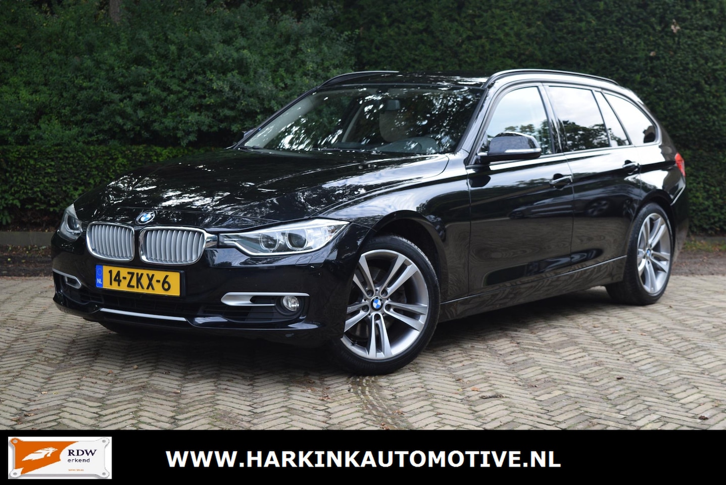 BMW 3-serie Touring - 328i High Executive | Trekhaak | Leer | Navi - AutoWereld.nl
