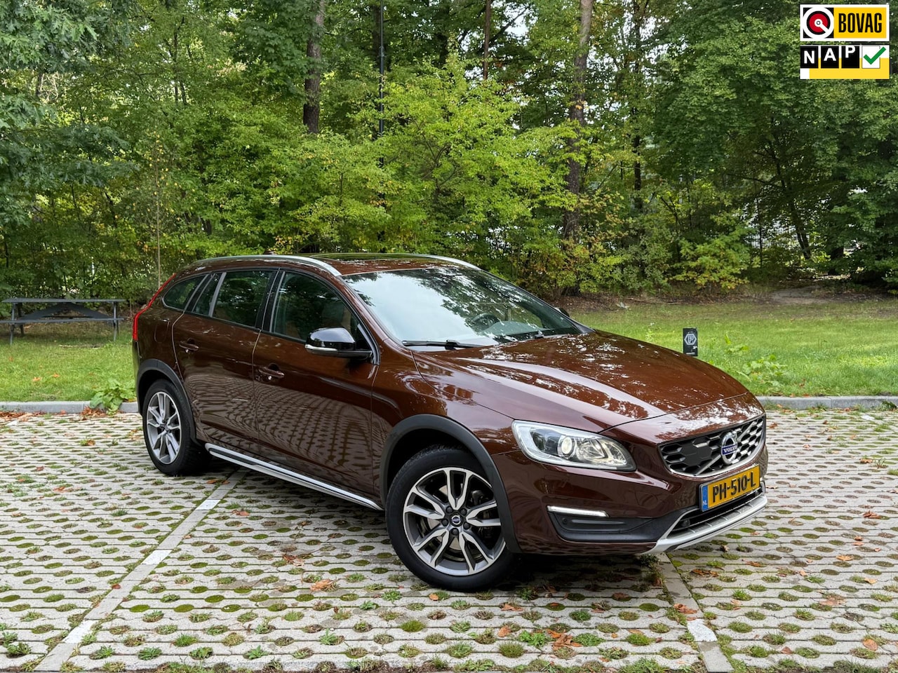 Volvo V60 Cross Country - 2.0 T5 Polar+ - AutoWereld.nl