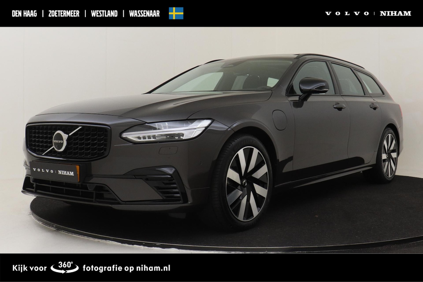 Volvo V90 - T8 PLUG-IN HYBRID AWD ULTRA DARK -PANO.DAK|HARMAN/KARDON|360°CAM|TREKHAAK|HEAD-UP DISP. - AutoWereld.nl