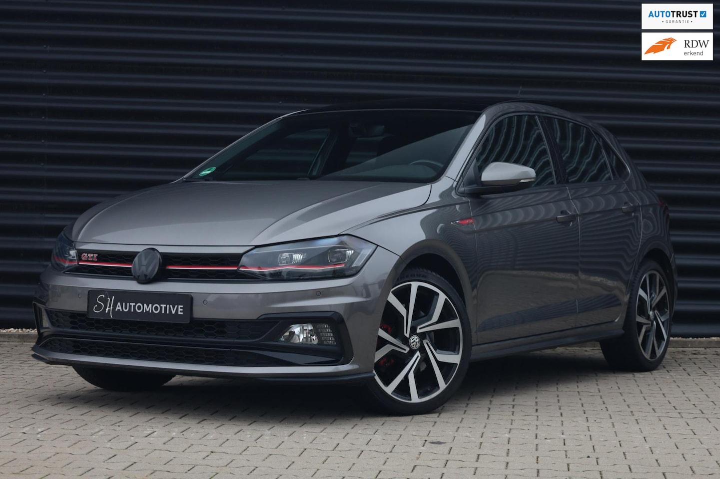 Volkswagen Polo - 2.0 TSI GTI / PANO / CARPLAY / STOELVERWARMING / VIRTUAL - AutoWereld.nl