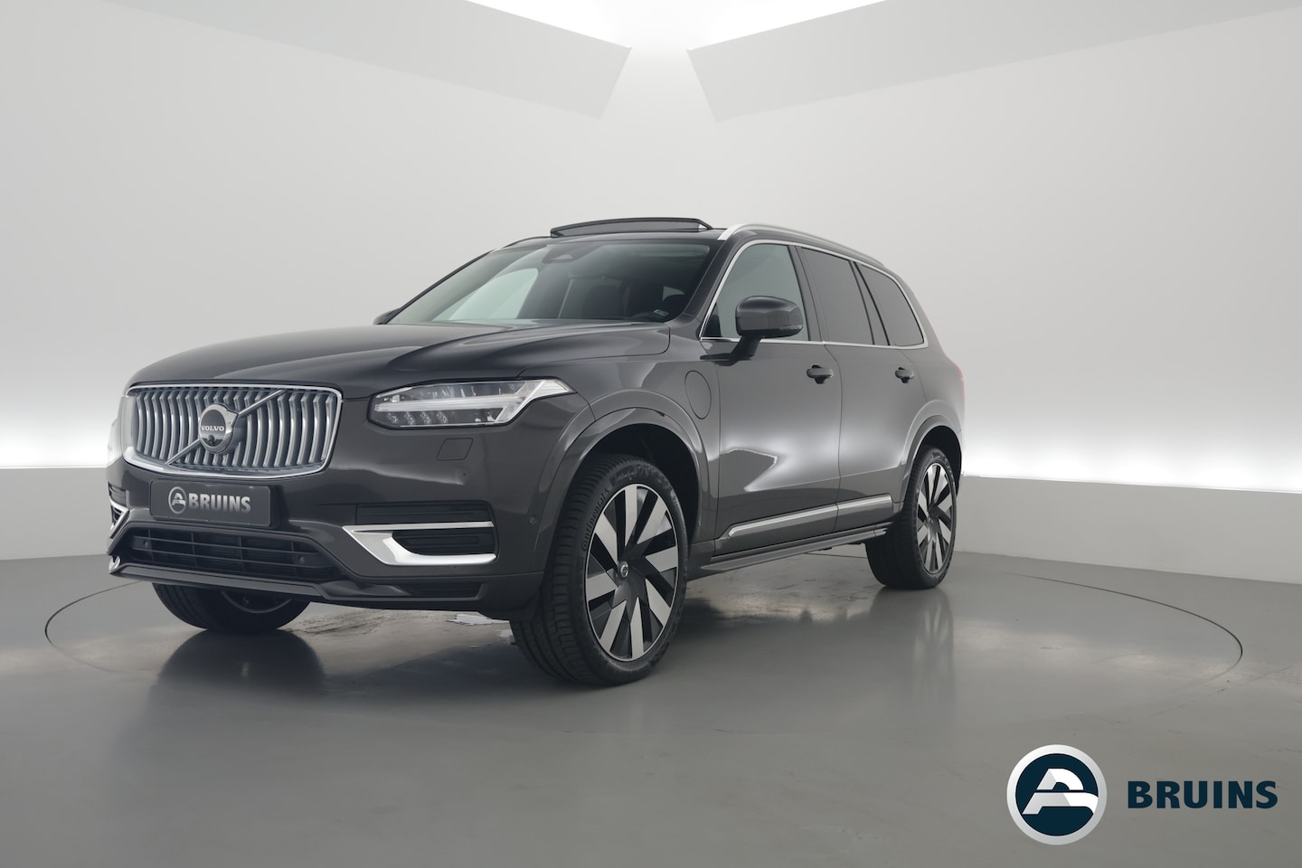 Volvo XC90 - 2.0 T8 Recharge AWD Ultra Bright | Luchtvering | Bowers & Wilkins | Trekhaak | Head-up | 3 - AutoWereld.nl