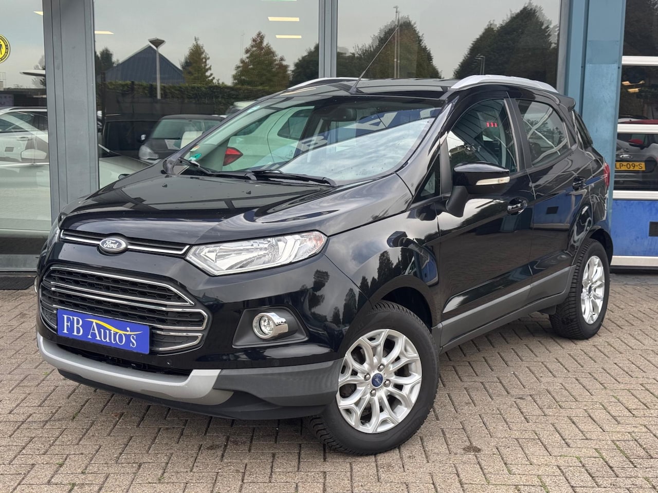 Ford EcoSport - 1.0 EcoBoost Titanium Airco Lmv Stoel-Verwarming - AutoWereld.nl