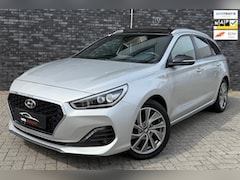 Hyundai i30 Wagon - 1.4 T-GDI 140pk|Premium Panorama|Camera|1400kg Trekgewicht|DAB|Apple Carplay|Trekhaak mont