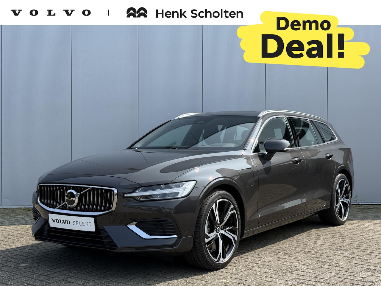 Volvo V60 - T6 Plug-in hybrid AWD AUT8 350PK Plus Bright, Panoramadak, 19” lichtmetalen velgen, Sports - AutoWereld.nl