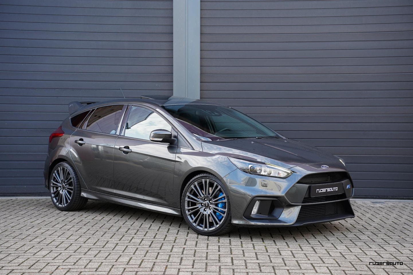 Ford Focus - 2.3 RS | Schuifdak | Recaro schaalstoelen | Stuurverwarming | Sony | Origineel Nederlands - AutoWereld.nl