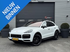 Porsche Cayenne Coupé - 3.0 E-Hybrid Sport Chrono | 360* Camera | 22 Inch Lichtmetalen Velgen | Carbon | Elektrisc
