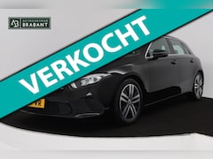 Mercedes-Benz A-klasse - 180 Business Solution Luxury (SFEERVERLICHTING, CAMERA, STIOELVERWARMING, GOED ONDERHOUDEN