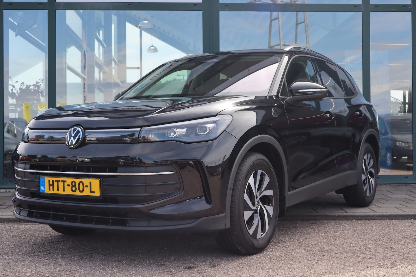 Volkswagen Tiguan - 149PK 1.5 eTSI Life Edition | Achteruitrijcamera | Apple Carplay/Android Auto|telefooninte - AutoWereld.nl