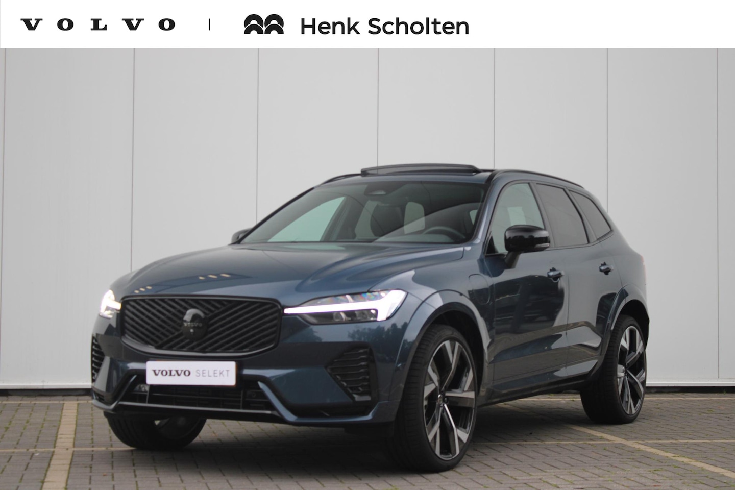 Volvo XC60 - 2.0 T6 Plug-in hybrid AWD Ultra Dark Luchtvering | Premium Harman/Kardon Audio | Stoel/Stu - AutoWereld.nl