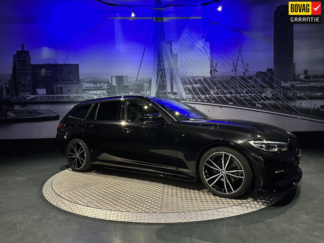BMW 3-serie Touring - 320i High Executive M-Pakket *Pano*HUD* - AutoWereld.nl