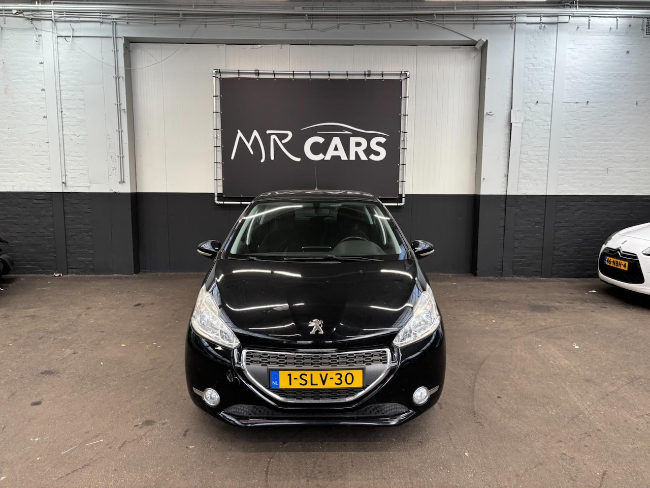 Peugeot 208 - 1.4 e-HDi Blue Lease Automaat LEES TEKST!! - AutoWereld.nl