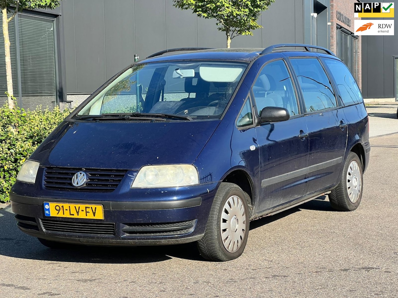 Volkswagen Sharan - 2.0 Trendline 7-ZITS/CLIMA - AutoWereld.nl