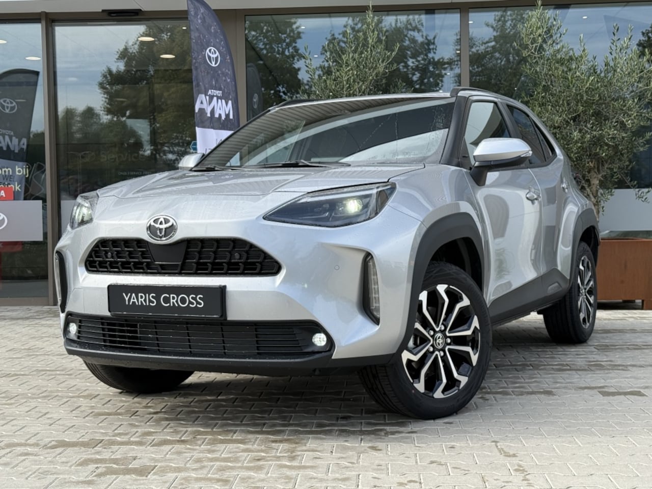 Toyota Yaris Cross - 1.5 Hybride Dynamic | Comfort pack | Uit voorraad leverbaar - AutoWereld.nl