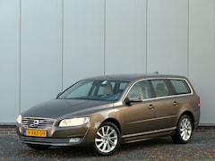 Volvo V70 - T4 AUT Nordic+ Navi / Leer / Bluetooth
