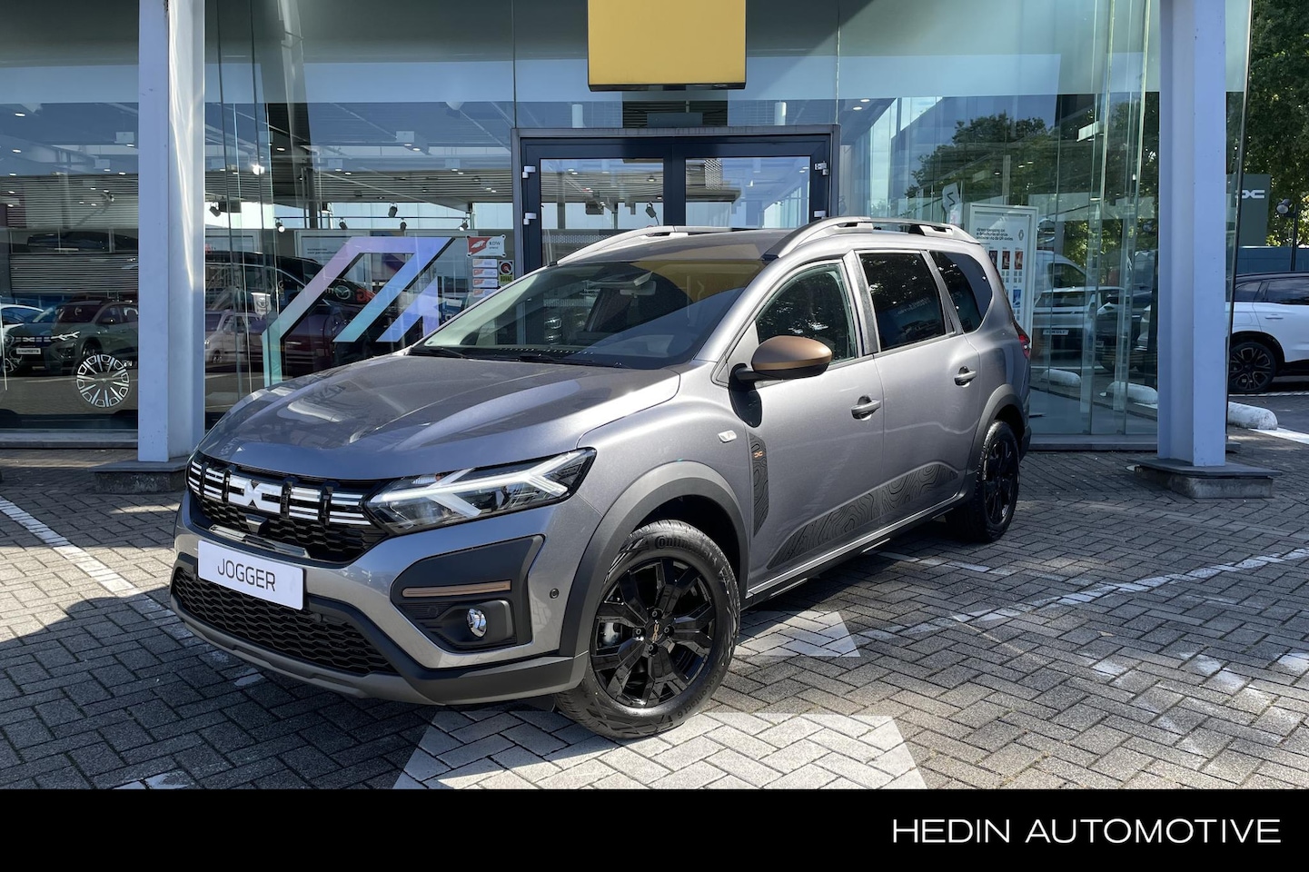 Dacia Jogger - 1.6 Hybrid 140 Extreme 7p. Media Nav | Pack Assist | Elektrisch verwarmbare voorstoelen | - AutoWereld.nl